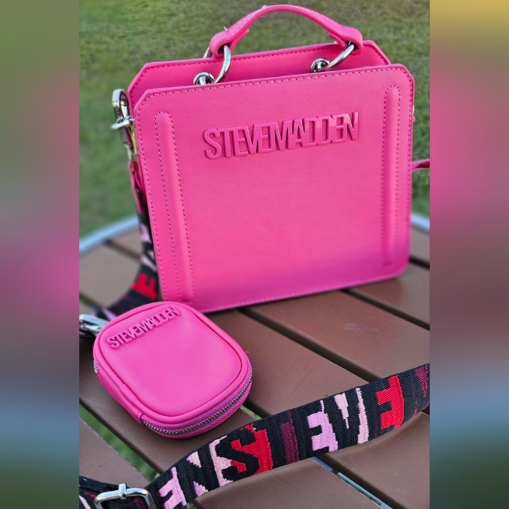 STEVE MADDEN BEVERLYN BAG WITH POCHETTE NWT BARBIE PINK